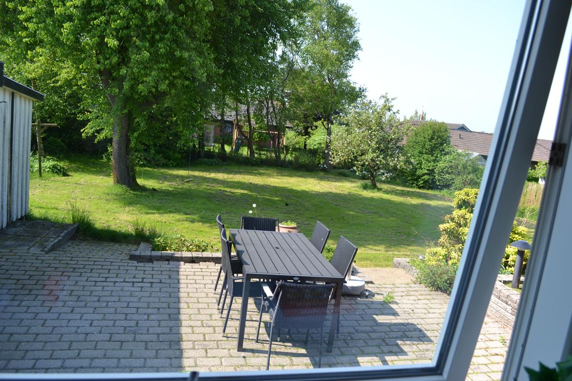 Villa 3 værelser, 2 badeværelser på lukket villavej - Baghaven - Billedet er taget kort efter at jeg købte huset, inden jeg lavede om i haven billede 11