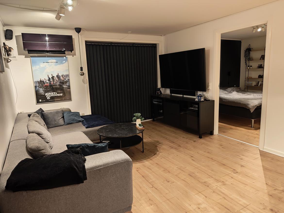 Villa 3 værelser, 2 badeværelser på lukket villavej - Stuen med sofagruppen billede 31