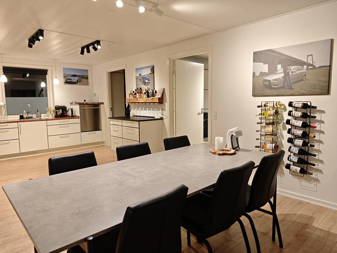 Villa 3 værelser, 2 badeværelser på lukket villavej - Spisebordsplads, samt køkken billede 35