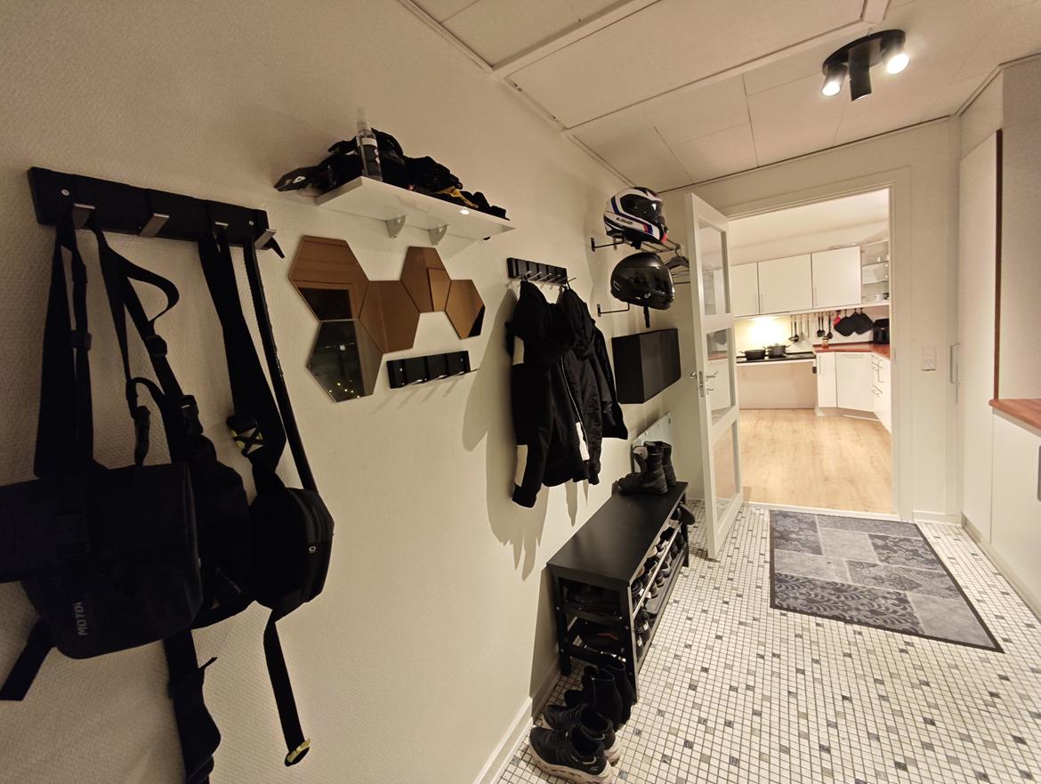 Villa 3 værelser, 2 badeværelser på lukket villavej - Bryggers efter renoveringen. - Fremtidsplaner er at få anlagt nyt klinkegulv med gulvvarme billede 40