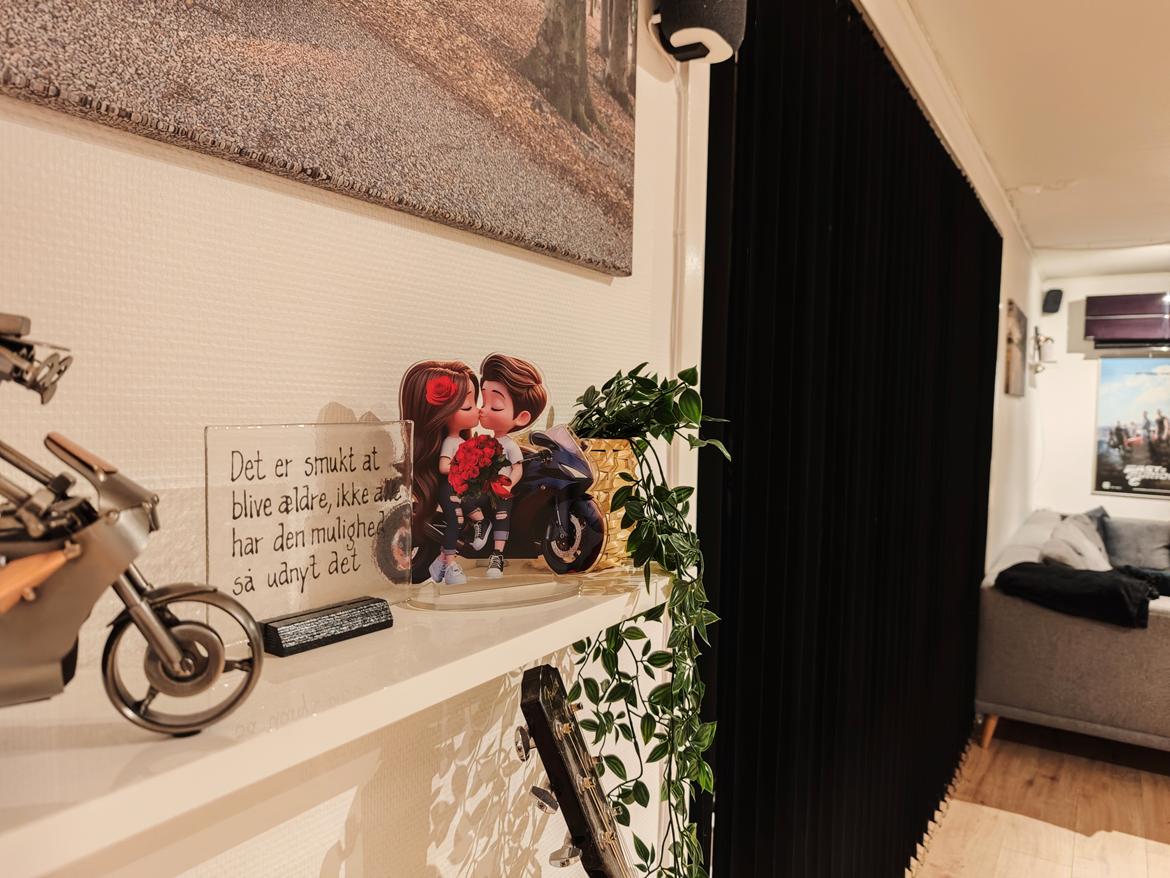 Villa 3 værelser, 2 badeværelser på lukket villavej - Skydedør ud til udestuen kan ses i baggrunden billede 44