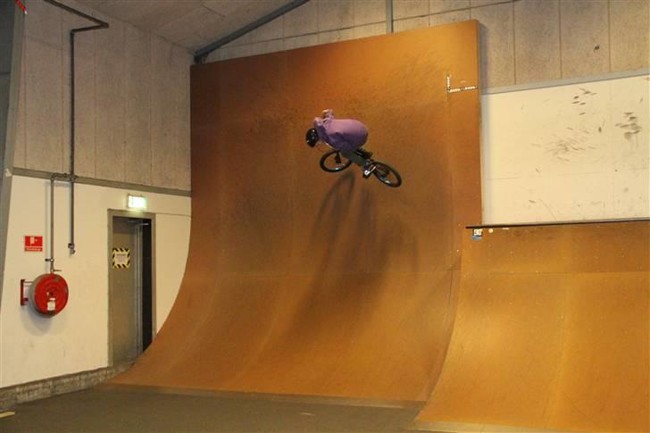 Vejgaard Skatehal - BMX billede 8