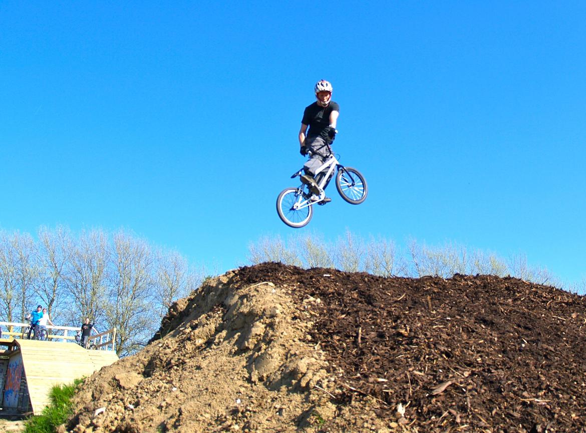 Århus DIRT JUMP PARK  "Engen" - Fra d. 1/5-12 billede 10