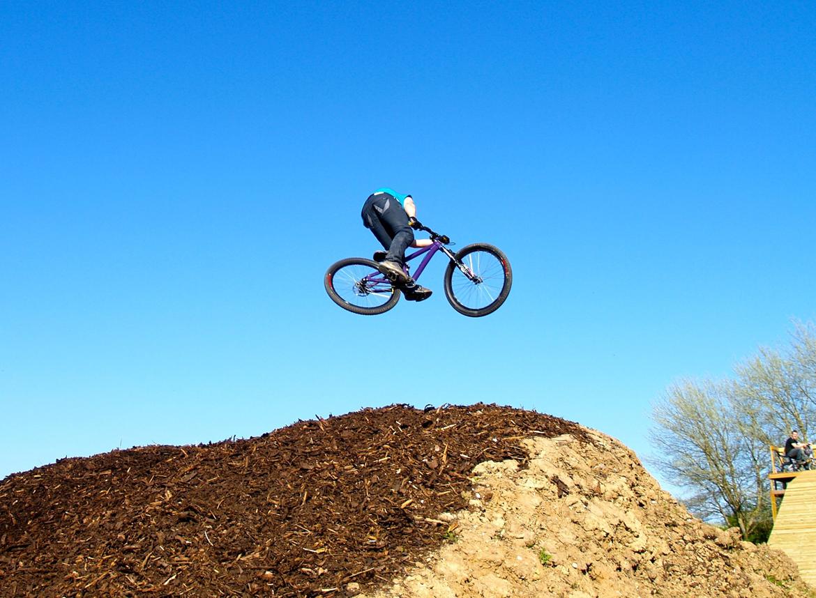 Århus DIRT JUMP PARK  "Engen" - Fra d. 1/5-12 billede 11