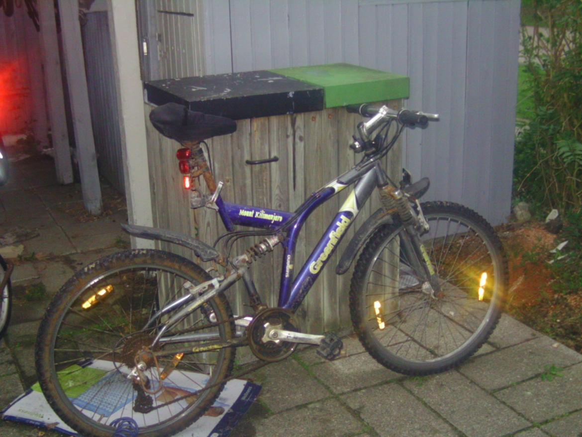 Mine cykelflåde - Min Greenfield MTB købt i 2008. Var købt som supplement for min Centurion, men har kørt fast siden 2008 til diverse transportbehov. Alt der kan ruste er rustent. Desværre trækker renovationen af min Centurion ud. billede 4