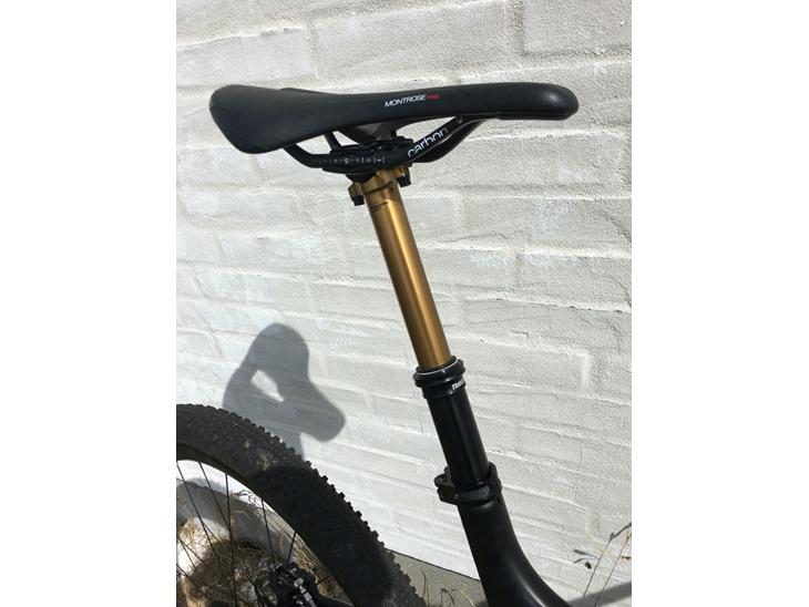 {{currentPhoto.altText}} billede {{currentPhoto.number}}