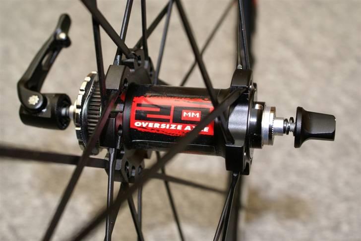 Specialized S-Works HT M5 - Fulcrum Quick-releases
2:1 To til en eger ratio
Oversize Aksel (20mm) billede 10