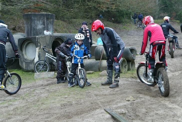 Sjov på MC og cykel trial billede 7