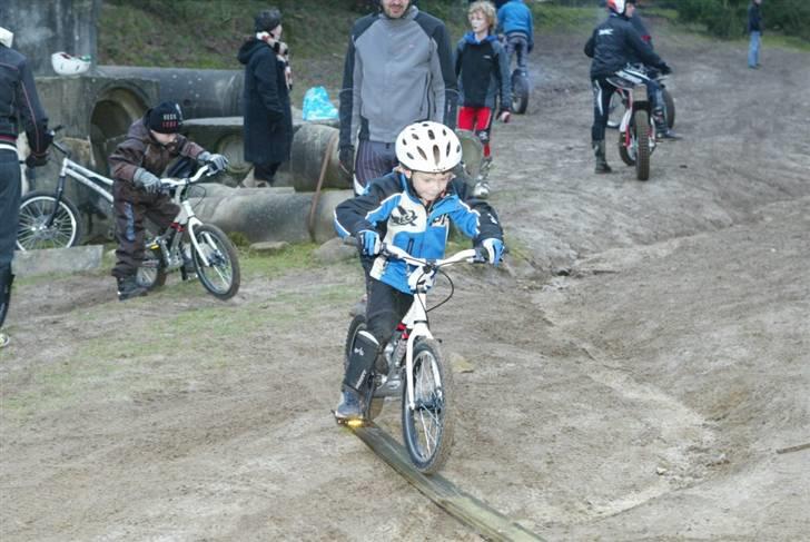 Sjov på MC og cykel trial billede 4