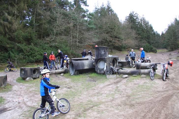 Sjov på MC og cykel trial billede 2