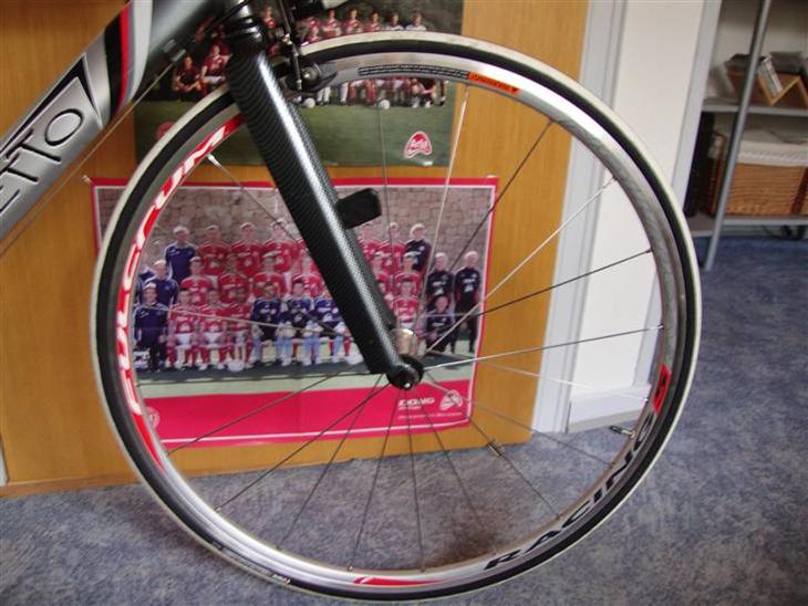 {{currentPhoto.altText}} billede {{currentPhoto.number}}