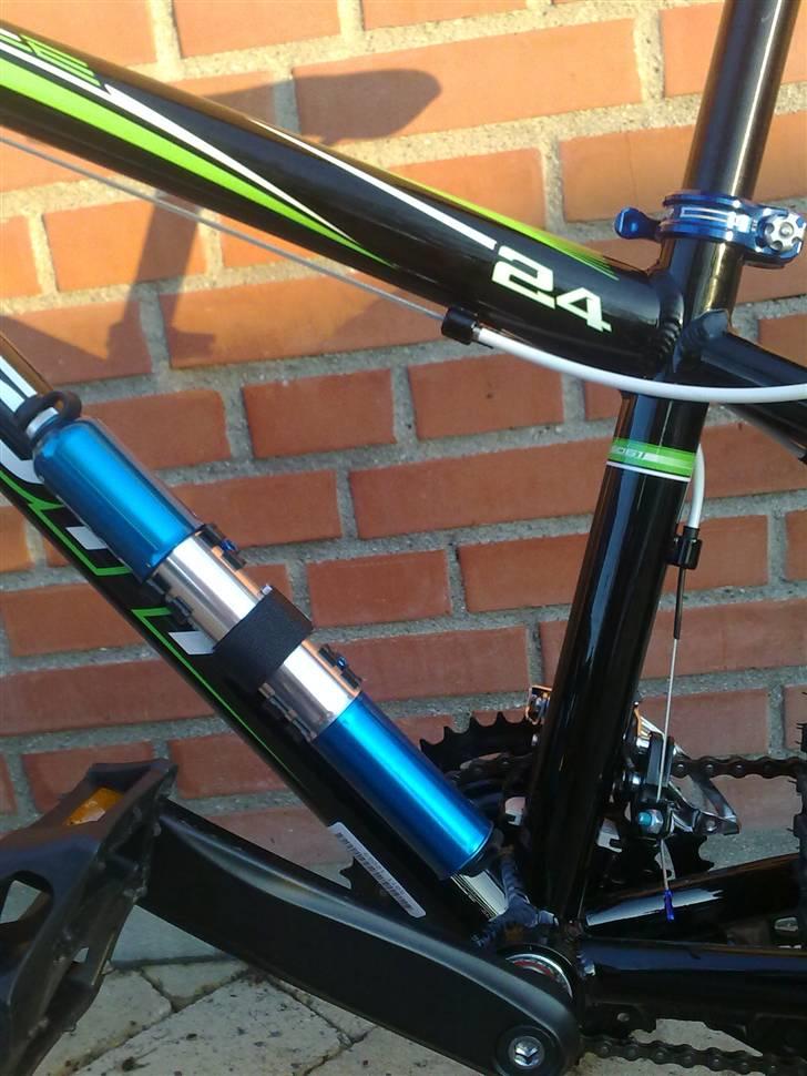 Min datter`s scott scale jr 24  billede 16
