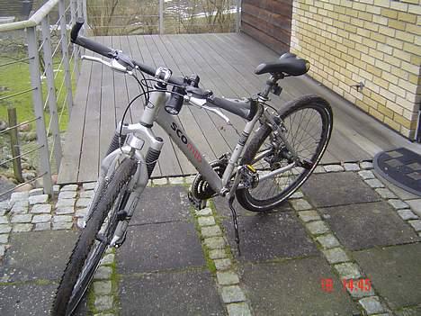 No-Name sco mtb - der står hun jo billede 1