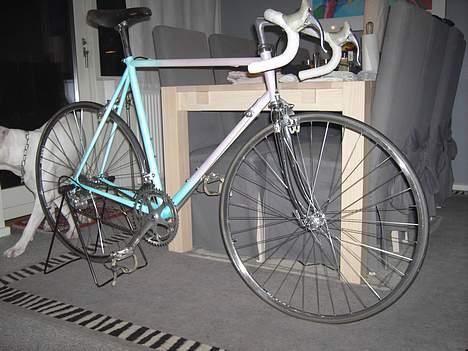 No-Name Colombus/Campagnolo  - taget d. 18/3 efter at fælgene er blevet poleret + sadelpinden ...  skinner gør det .....  billede 20