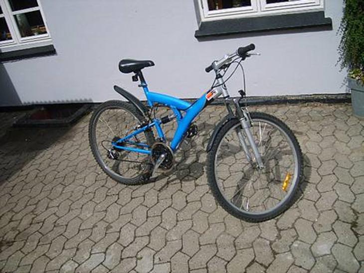 {{currentPhoto.altText}} billede {{currentPhoto.number}}