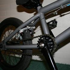 Hoffman Bikes  Scarab 16