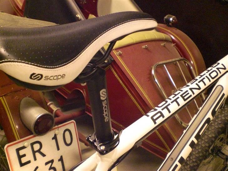 Cube Attention [2008] billede 7