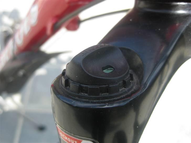 Kildemoes Edge - Komplet låsning af dæmperen billede 15