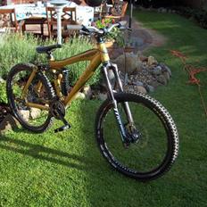 Trek session 77 solgt