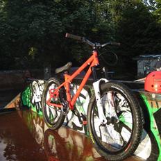 24 Bicycles EVIL D.O.C