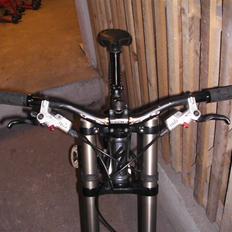 Specialized demo 8 2007"SOLST"