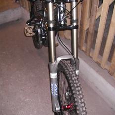 Specialized demo 8 2007"SOLST"