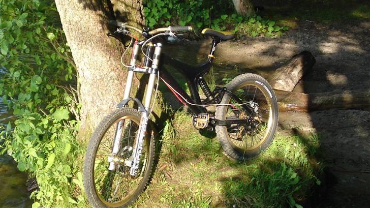 Specialized Big Hit - Og sån ser den så ud nu. fræk ikk?. billede 1