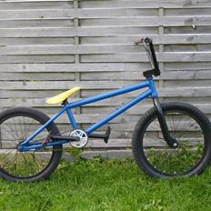 Simple Debut  Sælges