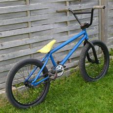 Simple Debut  Sælges