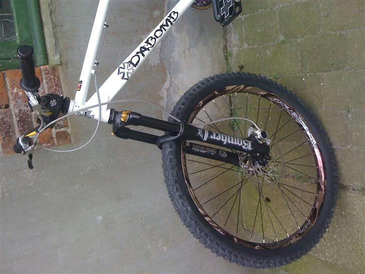 Da Bomb C4 Reynolds billede 2