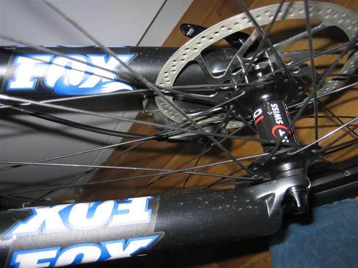 Cube CUBE REACTION XT BLACK - FOX F80RF billede 2