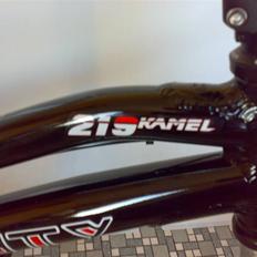 Monty 219 kamel (solgt)