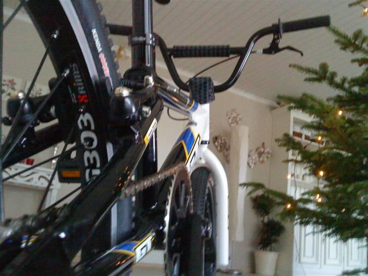 GT Power Series Pro 08 SOLGT billede 2