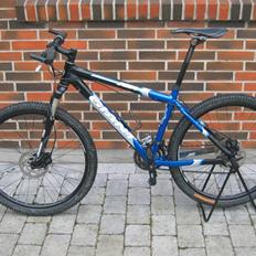 Giant ATX 880