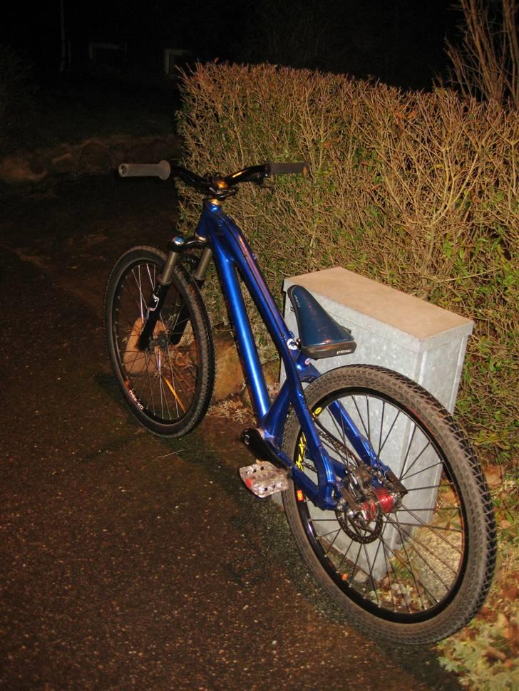 Santa Cruz Jackal SOLGT billede 3