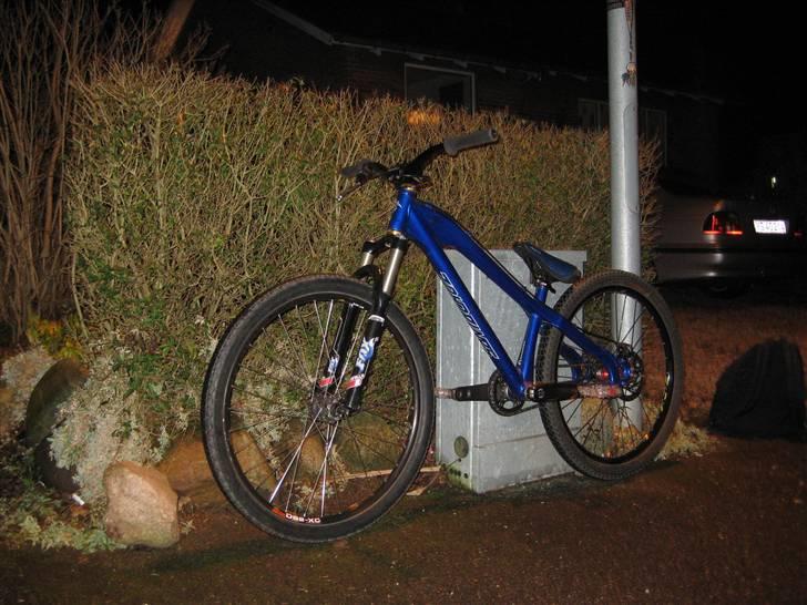 Santa Cruz Jackal SOLGT billede 4