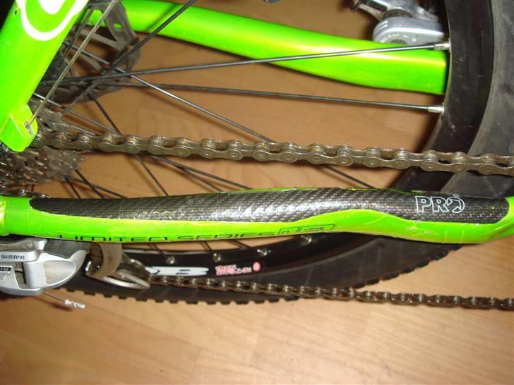 Cube LTD Pro Lime07 'Stjålet' - Carbon Look Steel protecter selv skåret til billede 3