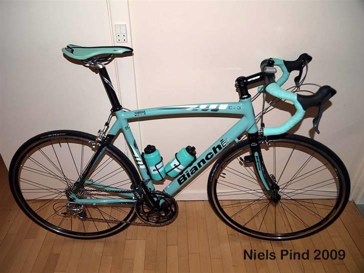 Bianchi C2C Via Nirone 7 Alu Carb - Har justeret styret lidt op (35 mm) efter den første prøvetur. Den er ikke blevet kønnere men mere behagelig at køre billede 18