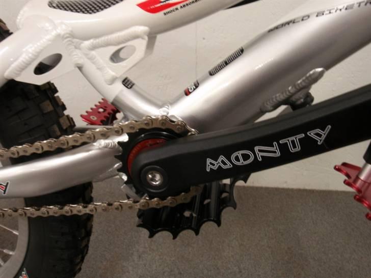 Monty 220KAMEL SOLGT billede 6