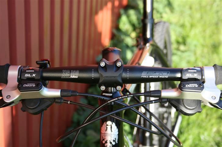 Bianchi Mutt 7400 - Oktober 2010 - Fsa frempind og styr, SLX skiftere og hydrauliske skivebremser billede 5