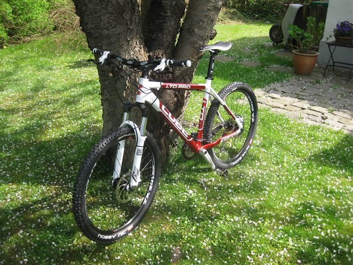 Cube LTD PRO 09 billede 2