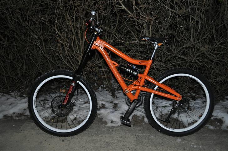 Santa Cruz Bullit *STJÅLET* billede 1