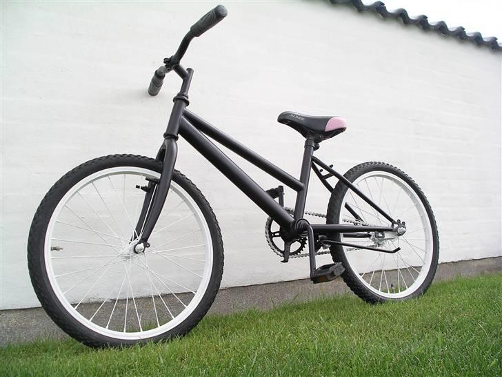 24 Bicycles Evil D.O.C billede 1