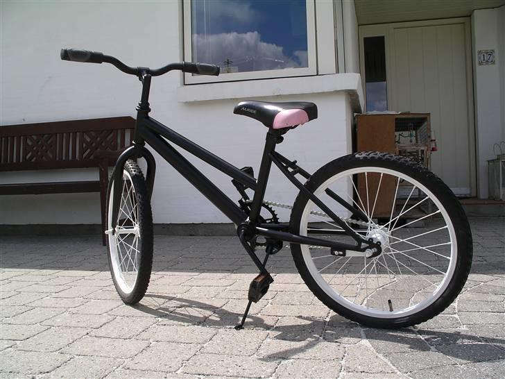 24 Bicycles Evil D.O.C billede 2