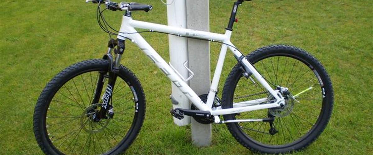 Felt Q620 Mountain En ged der kan lidt af hvert....