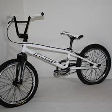 Avent - SOLGT - neo