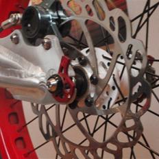 Monty 221 Kamel 09 død/knækket