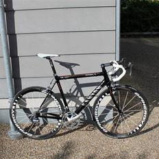 Canyon F10 Ultimate CF Carbon