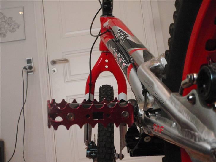 Monty 221 Kamel 09 død/knækket billede 8