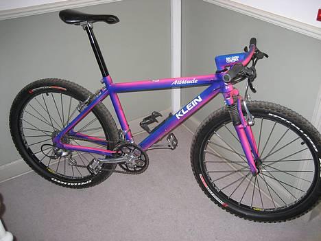 Klein Attitude 1992 - Pink Panther billede 1